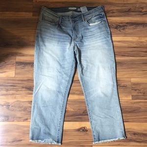 Levi’s crop jeans